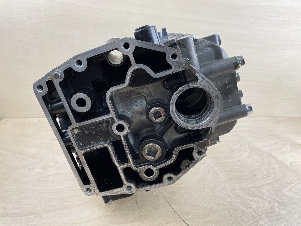 1999 Yamaha 50HP 4 Stroke Outboard Crankcase Assembly 62Y-W009B-04-4D
