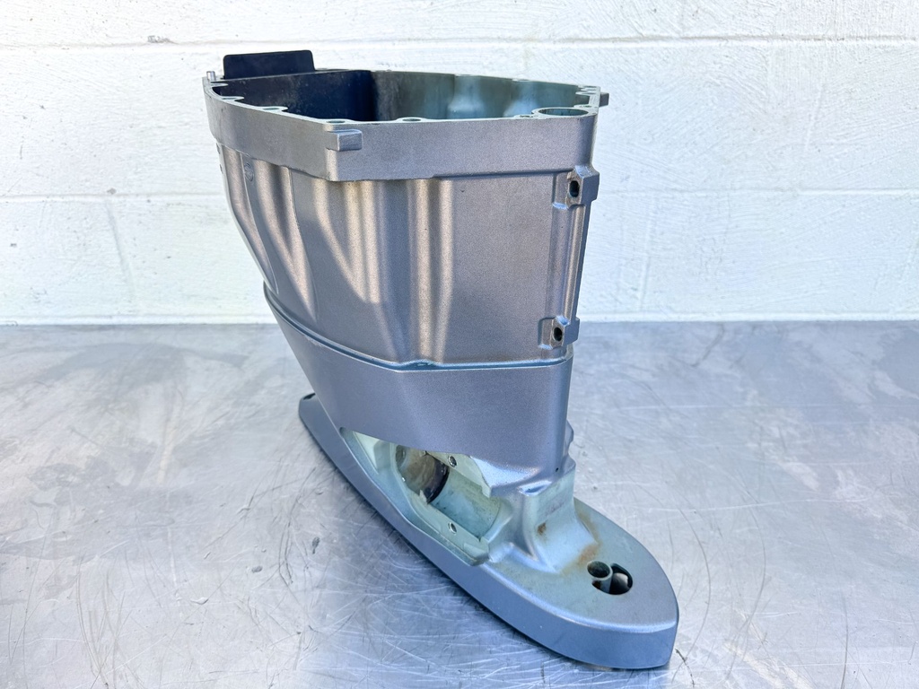 2004 Yamaha 150 HP 4 Stroke Outboard Upper Casing Midsection 63P-45111-00-8D OEM