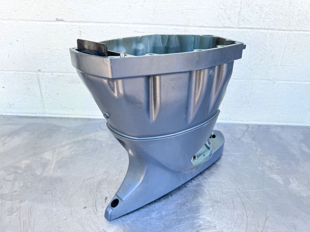 2004 Yamaha 150 HP 4 Stroke Outboard Upper Casing Midsection 63P-45111-00-8D OEM
