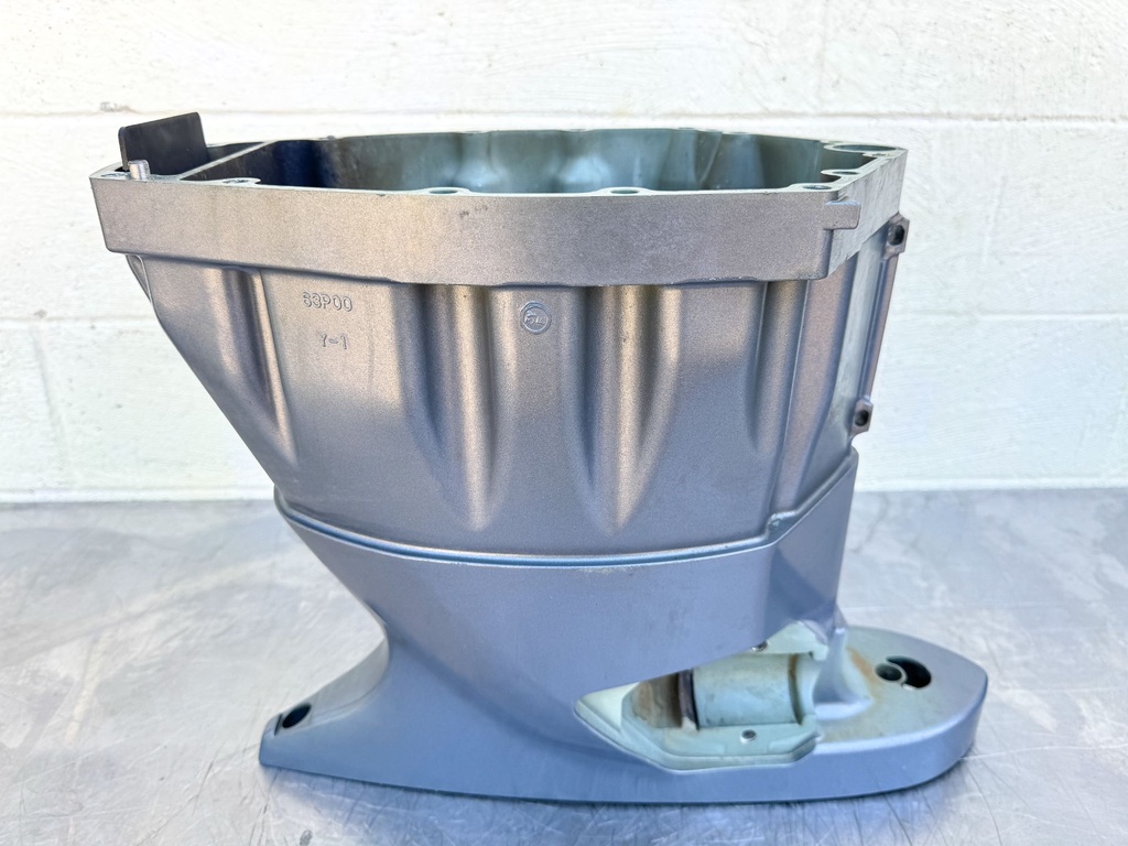 2004 Yamaha 150 HP 4 Stroke Outboard Upper Casing Midsection 63P-45111-00-8D OEM