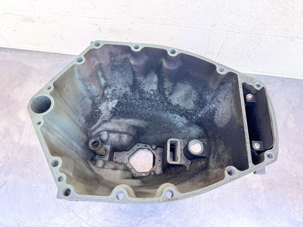 2004 Yamaha 150 HP 4 Stroke Outboard Upper Casing Midsection 63P-45111-00-8D OEM