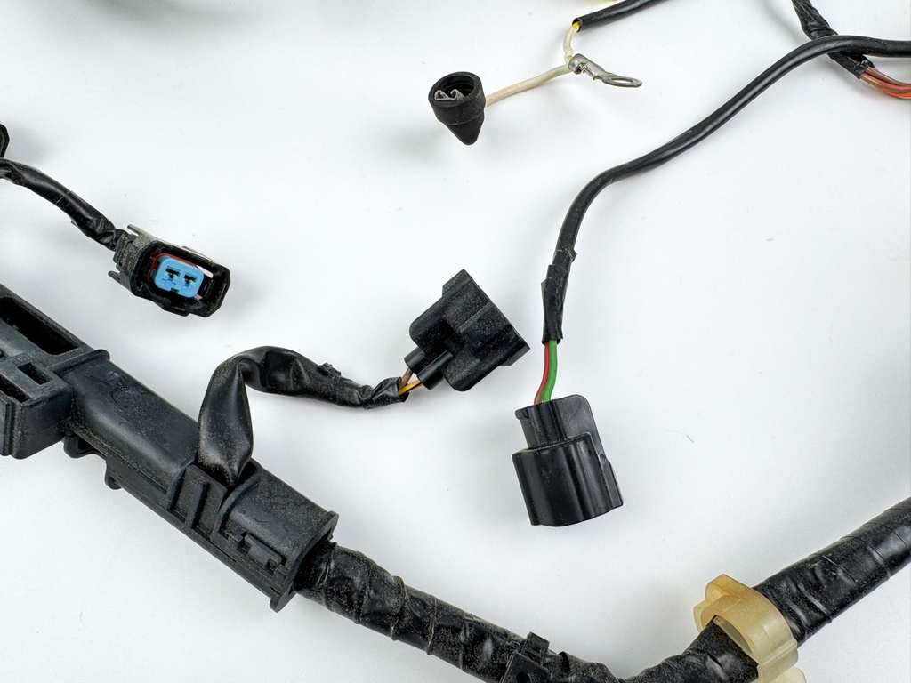 2002 Honda 130 HP 4 Stroke Outboard Engine Wire Harness 32520-ZW5-000 OEM