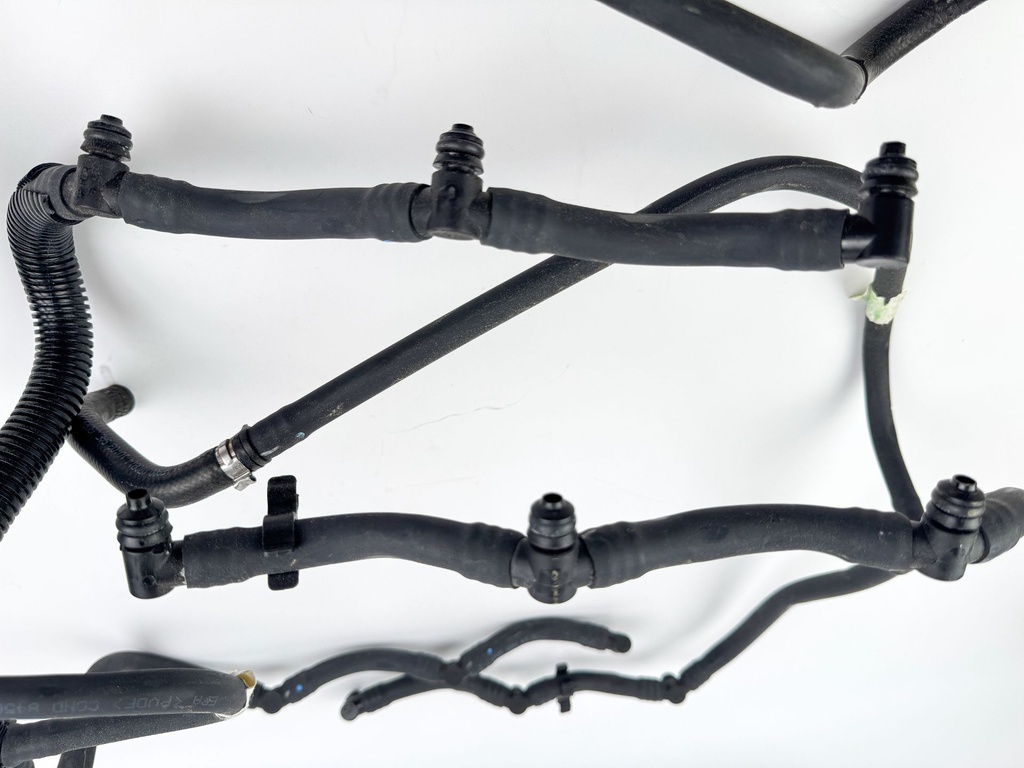 2015 Evinrude 225 HP 2 Stroke Outboard Fuel Rail Set 5008392 OEM