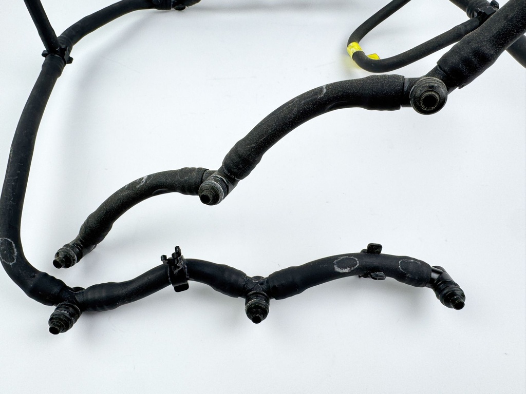 2008 Evinrude 300 HP 2 Stroke Outboard Fuel Rail Set 5005356 OEM