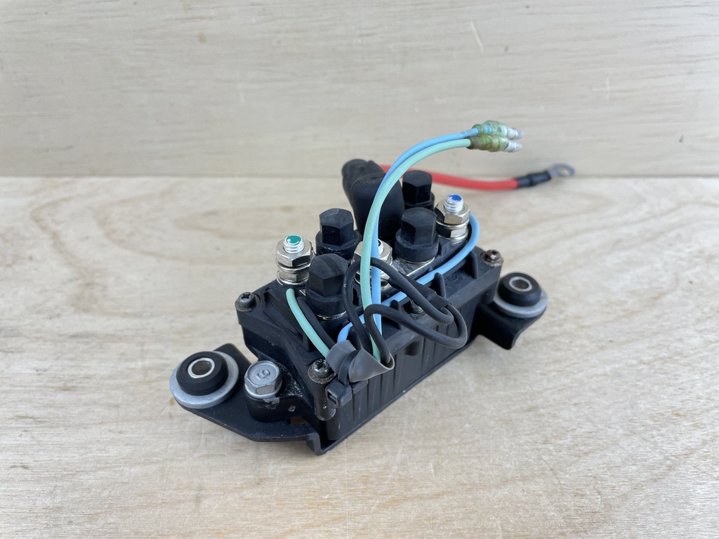 1999 Yamaha 50HP 4 Stroke Outboard Trim & Tilt Relay 6H1-81950-01-00