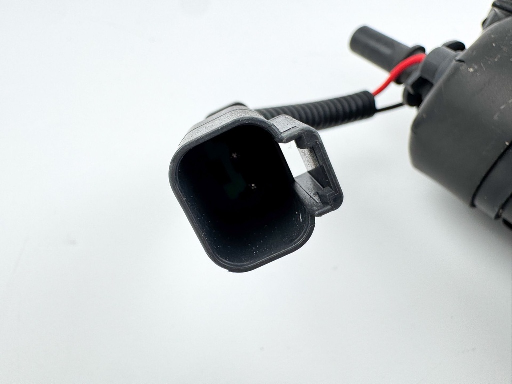 2005 Evinrude 115 HP 2 Stroke Outboard Vapor Separator Tank VST 5004428 Repair