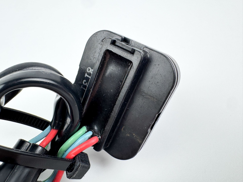 2010 Yamaha 250 HP 4 Stroke Outboard Trim Switch 69J-82563-00-00 OEM