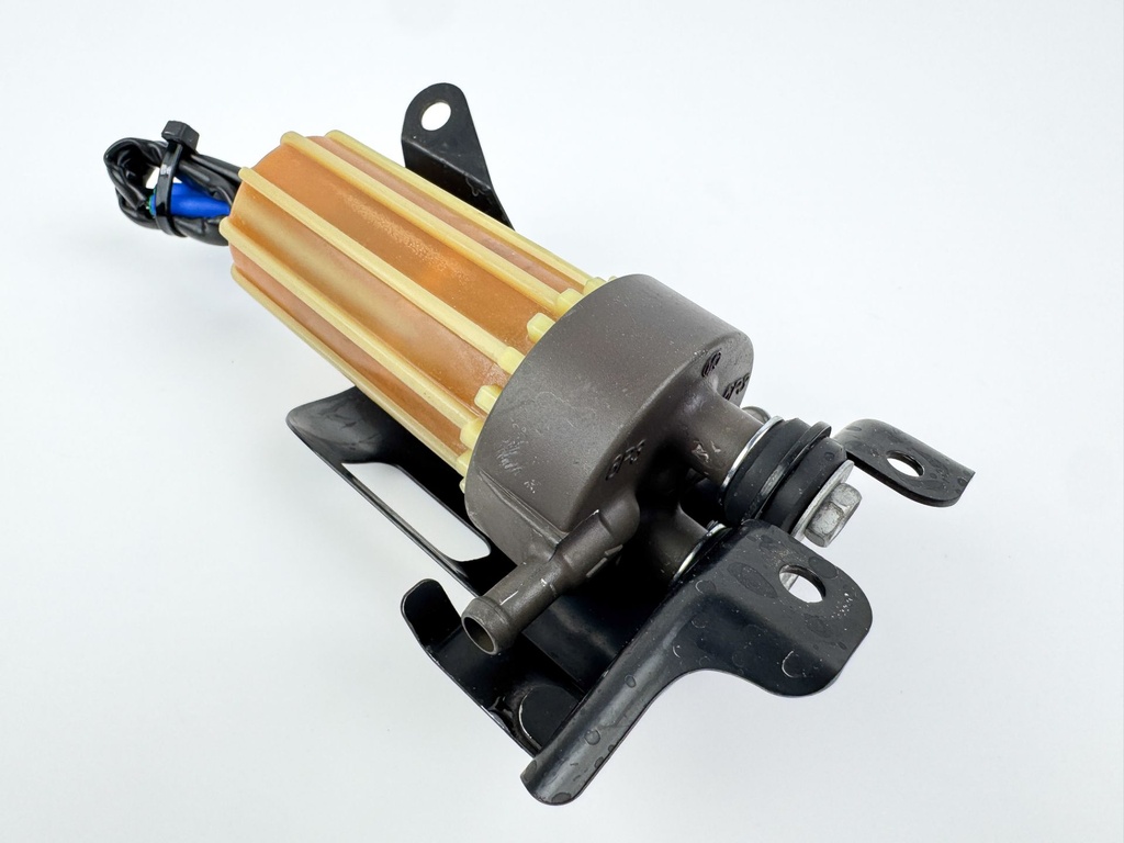 2010 Yamaha 250 HP 4 Stroke Outboard Fuel Filter Assembly 6P3-24560-20-00 OEM