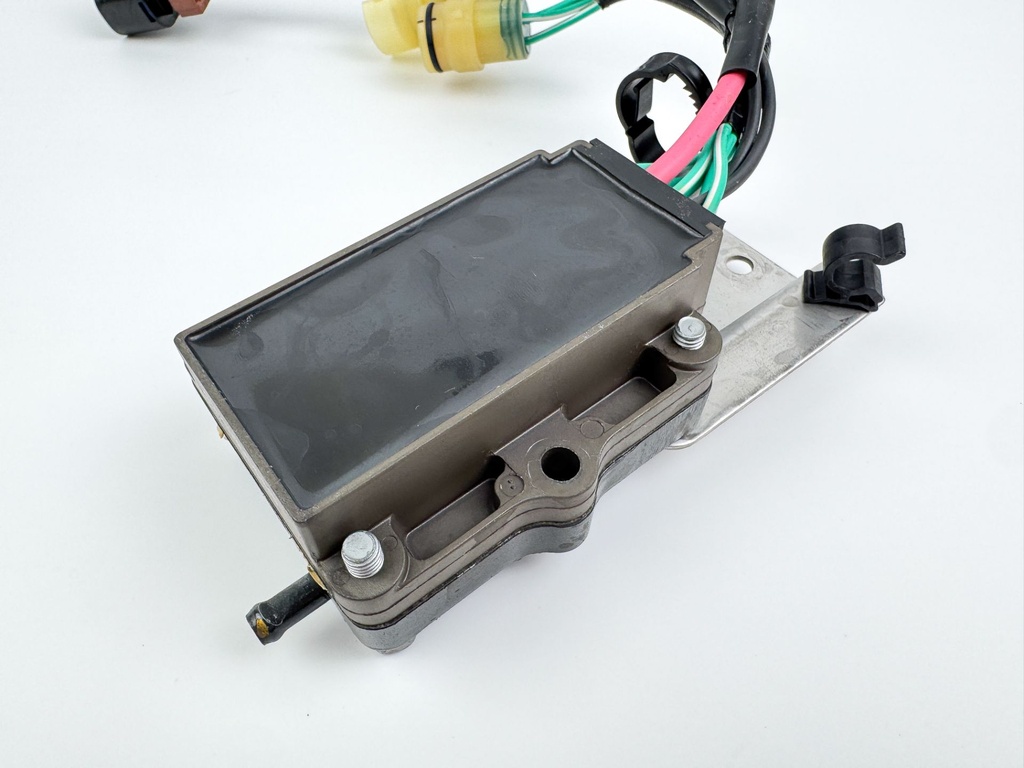 2010 Yamaha 250 HP 4 Stroke Outboard Rectifier & Regulator 6CB-81960-00-00 OEM