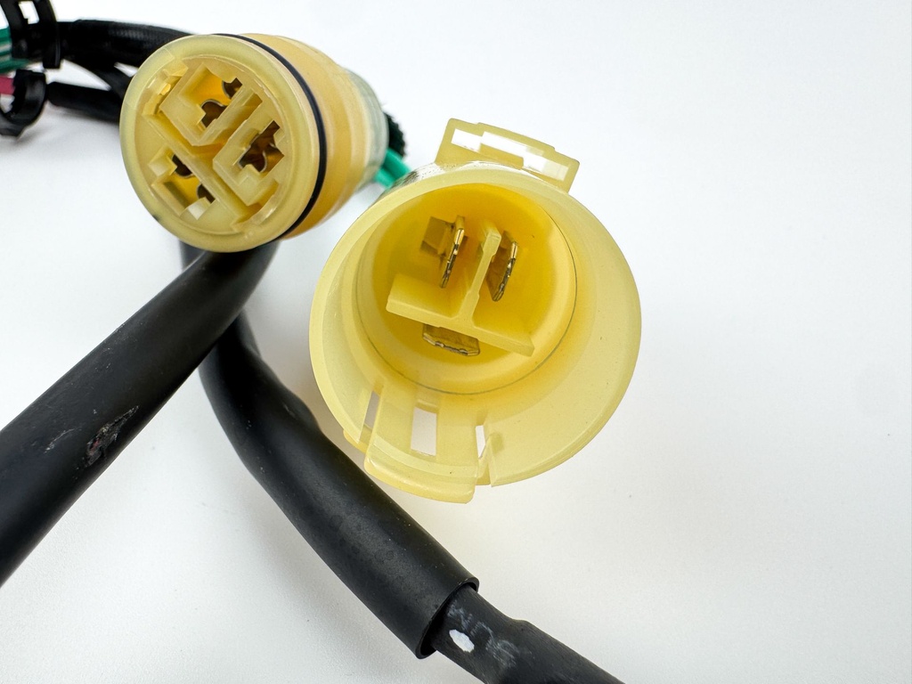 2010 Yamaha 250 HP 4 Stroke Outboard Rectifier & Regulator 6CB-81960-00-00 OEM