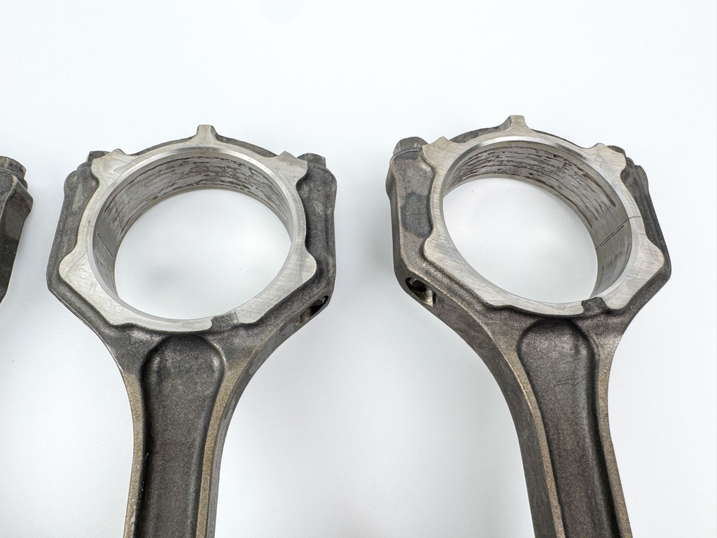 2010 Yamaha 250HP 4 Stroke Outboard Piston W/ Connecting Rod Set VMAX