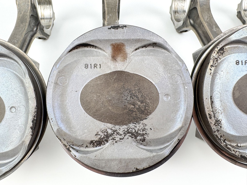 2010 Yamaha 250HP 4 Stroke Outboard Piston W/ Connecting Rod Set VMAX