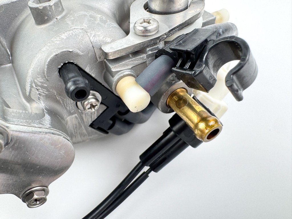 2010 Yamaha 250 HP 4 Stroke Outboard VST Float Chamber Assembly 6CB-14180-01-00 OEM