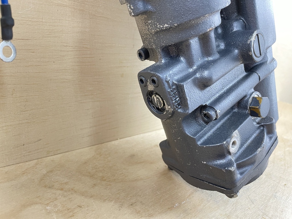 1999 Yamaha 50HP 4 Stroke Outboard Power Trim & Tilt Unit 62X-43800-00-4D