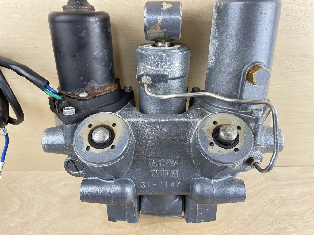 Yamaha 90HP 2 Stroke Outboard Power Trim & Tilt Unit Assembly 6H1-43800-1A-8D