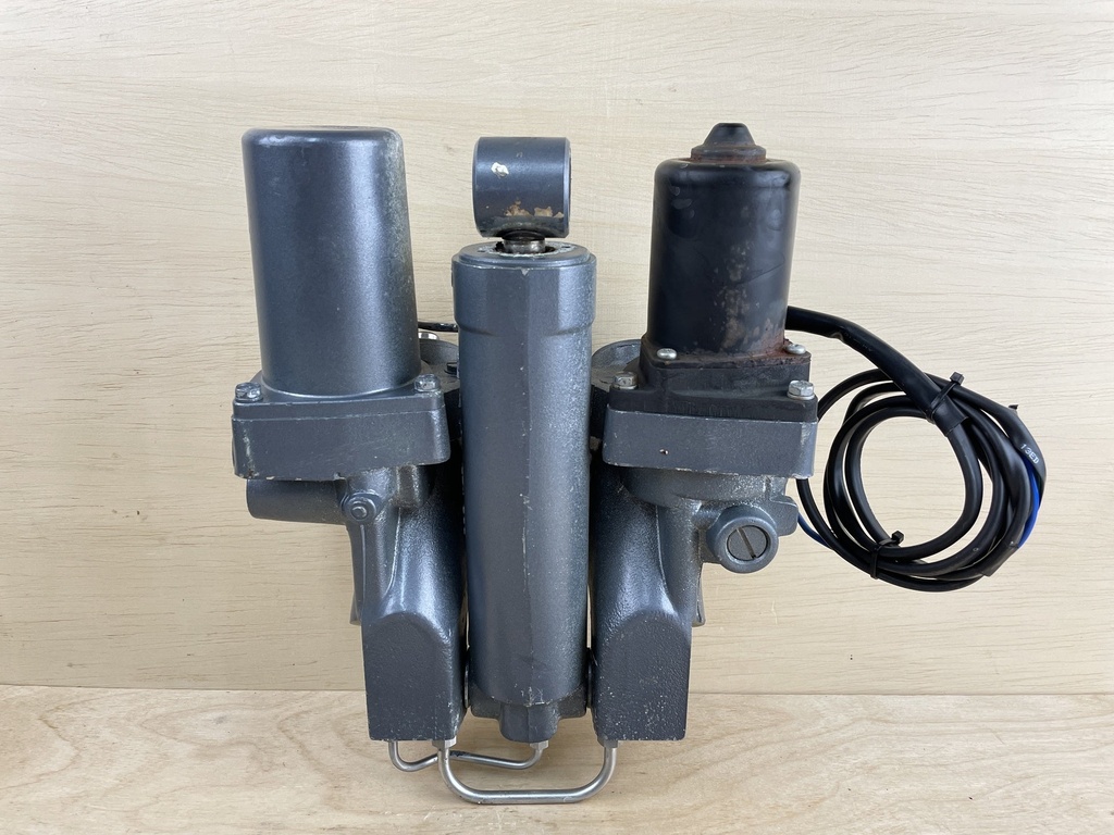 Yamaha 90HP 2 Stroke Outboard Power Trim & Tilt Unit Assembly 6H1-43800-1A-8D