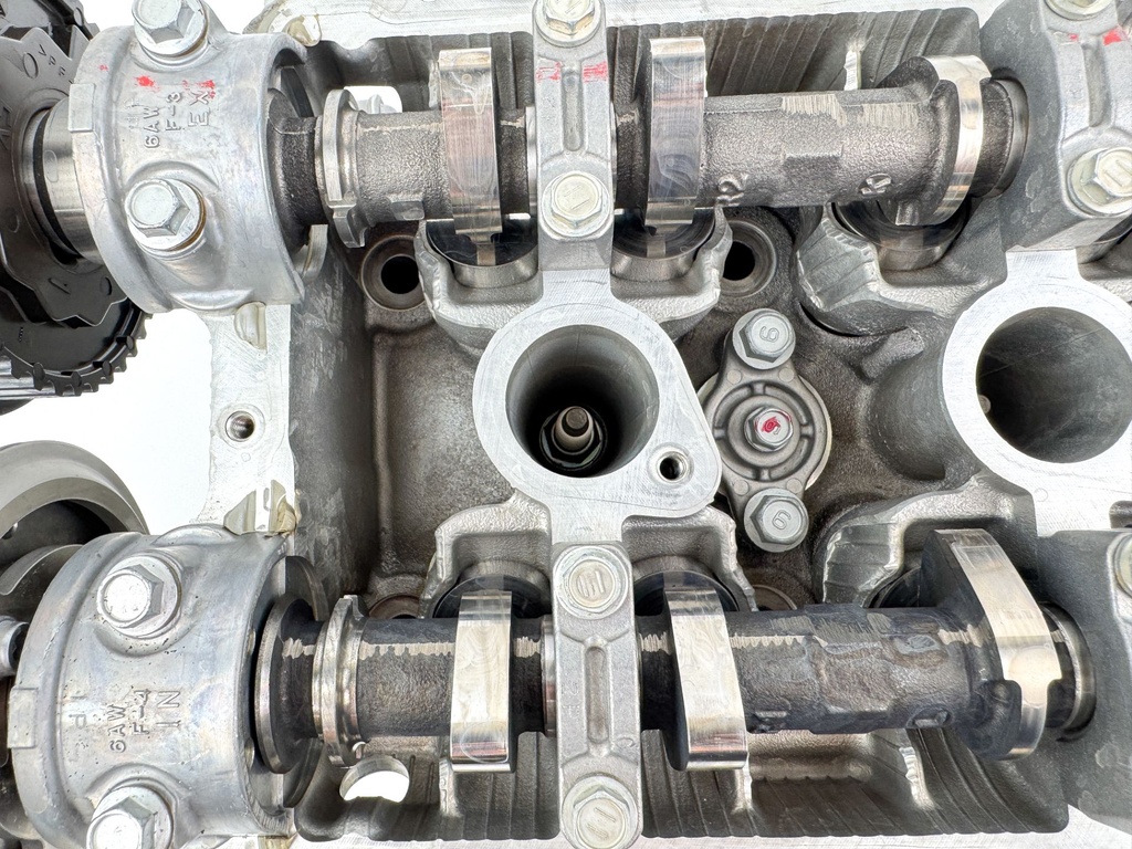 2010 Yamaha 250 HP 4 Stroke Outboard Port Cylinder Head 6CB-W009C-00-00 OEM