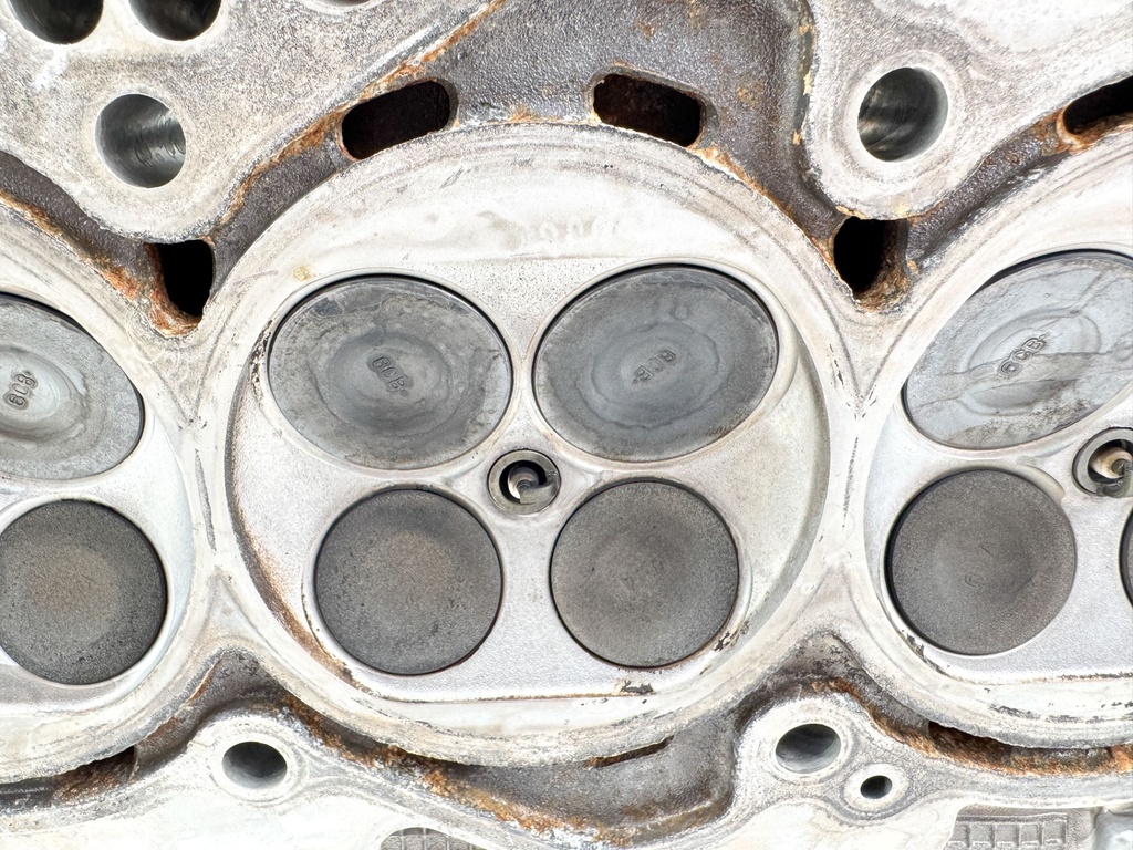 2010 Yamaha 250 HP 4 Stroke Outboard Port Cylinder Head 6CB-W009C-00-00 OEM