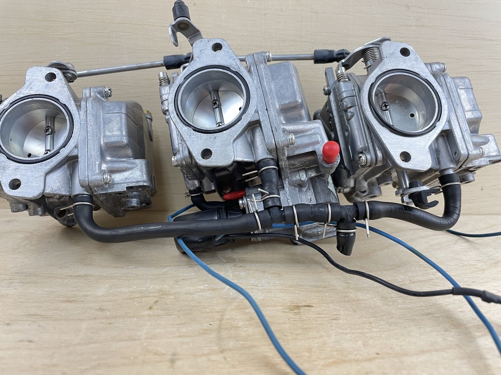 1994 Yamaha 90HP 2 Stroke Carburetor Set Top Bottom Middle