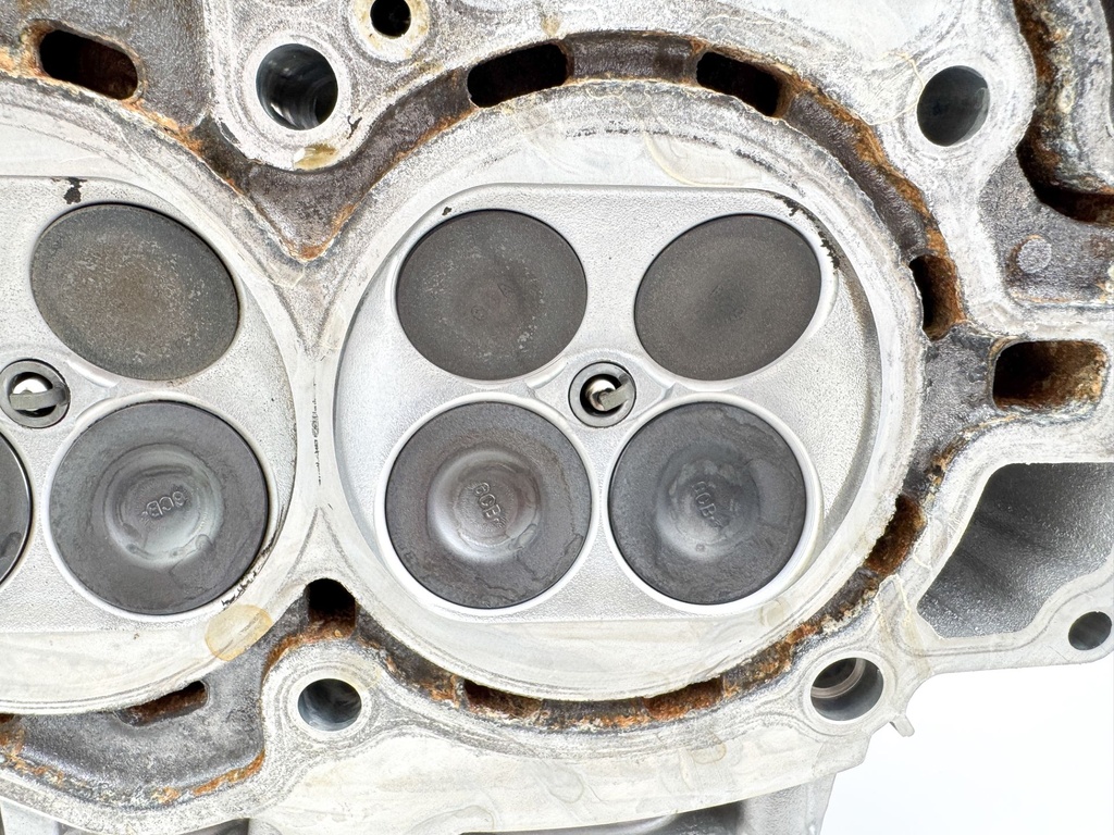 2010 Yamaha 250HP 4 Stroke Outboard Starboard Cylinder Head 6CB-W009A-00-00 Vmax