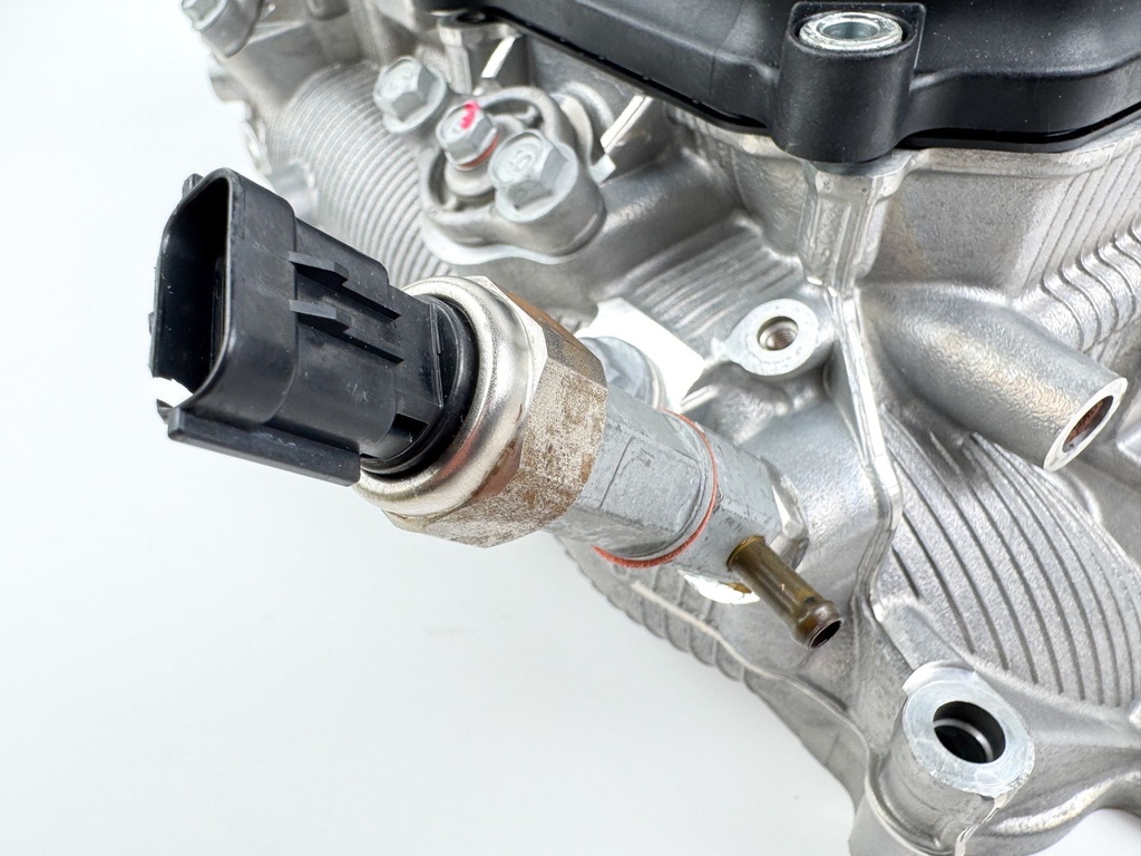 2010 Yamaha 250HP 4 Stroke Outboard Starboard Cylinder Head 6CB-W009A-00-00 Vmax