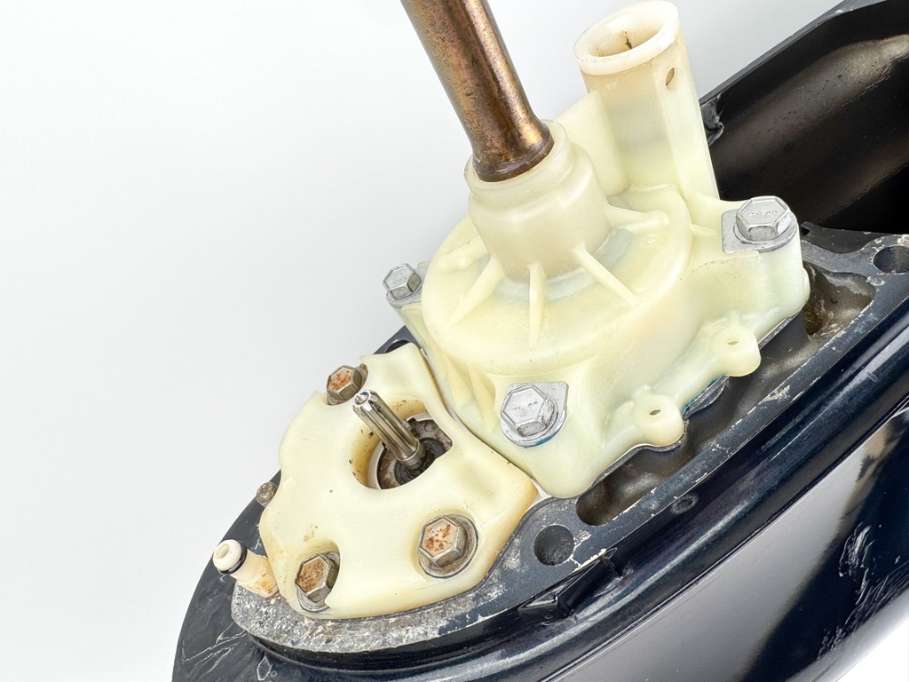 2010+ Yamaha VF 200 225 250 HP SHO VMAX 20" Outboard Lower Unit Gear Case