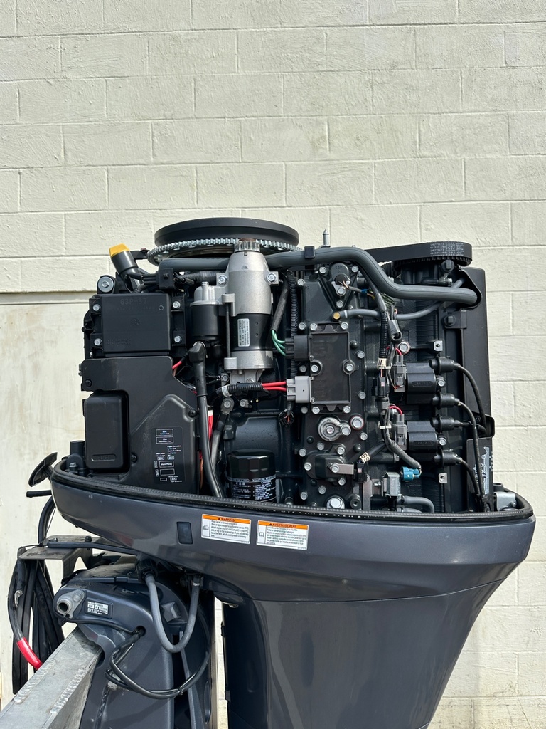 2014 Yamaha 150HP 4 Stroke Outboard Engine W/ 25” Shaft - 264 Hours
