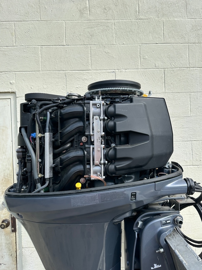 2014 Yamaha 150HP 4 Stroke Outboard Engine W/ 25” Shaft - 264 Hours