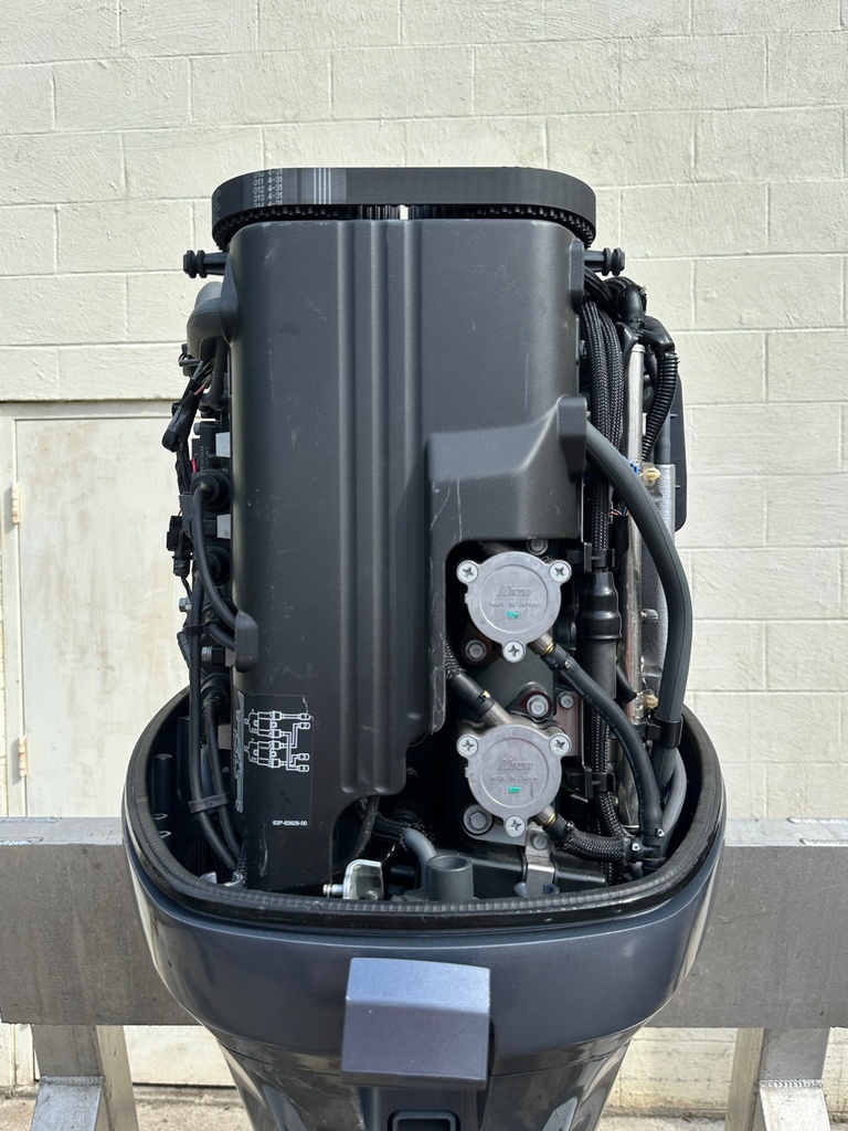2014 Yamaha 150HP 4 Stroke Outboard Engine W/ 25” Shaft - 264 Hours