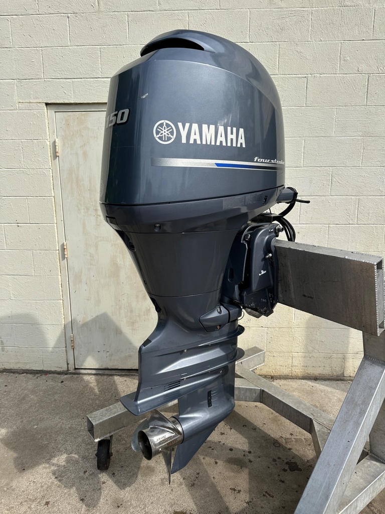 2014 Yamaha 150HP 4 Stroke Outboard Engine W/ 25” Shaft - 264 Hours