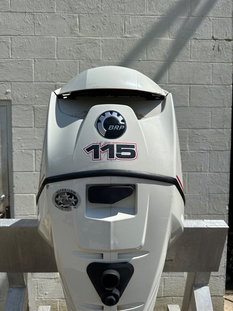 2008 Evinrude 115HP Etec 2 Stroke Outboard Engine W/ 25" Shaft E115DPXSCR