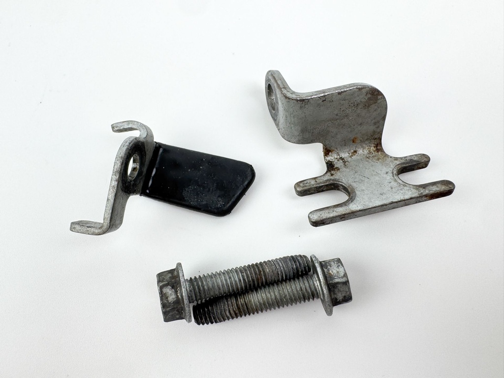 2002 Yamaha 225 HP 4 Stroke Outboard Cable Cover Plate 69J-42738-00-5B OEM