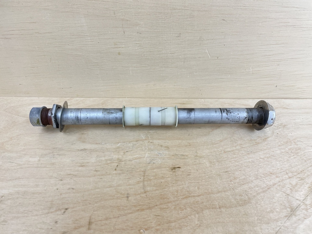 Yamaha 90HP 2 Stroke Outboard Tilt Tube Assembly Clamp Bracket Bolt 688-43131-03-00