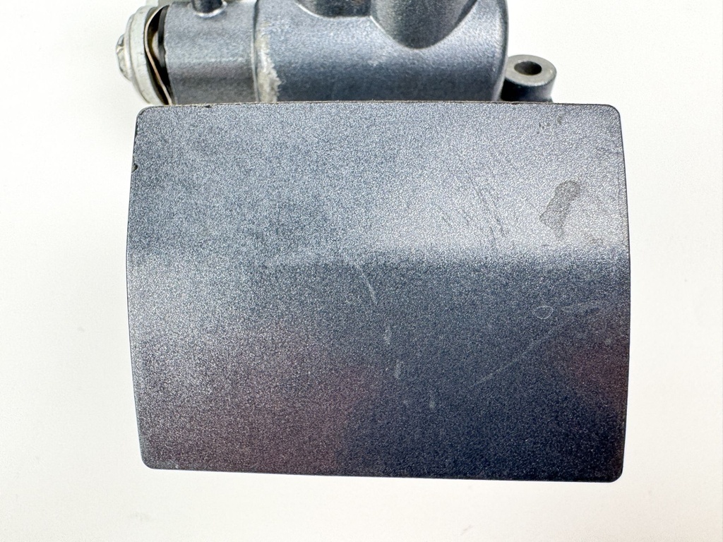 2002 Yamaha 225 HP 4 Stroke Outboard Latch Handle Set 69J-42816-00-8D OEM