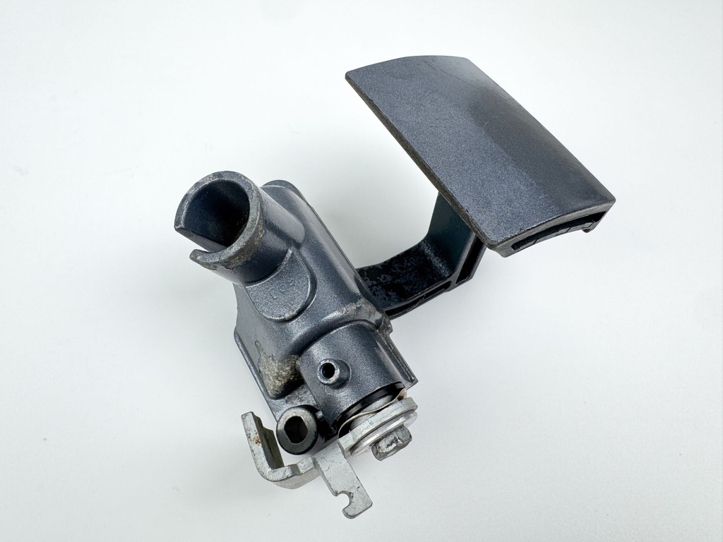 2002 Yamaha 225 HP 4 Stroke Outboard Latch Handle Set 69J-42816-00-8D OEM