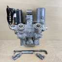 2003 Yamaha 90HP 2 Stroke Outboard Power Trim & Tilt Unit Assembly 6H1-43800-15-4D