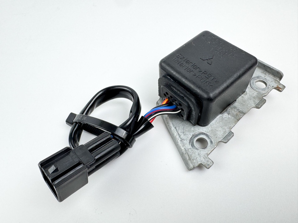 2002 Yamaha 225 HP 4 Stroke Outboard Drive Unit Assembly 69J-86550-00-00 OEM