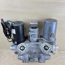 2003 Yamaha 90HP 2 Stroke Outboard Power Trim & Tilt Unit Assembly 6H1-43800-15-4D