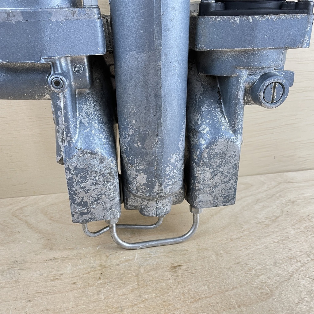 2003 Yamaha 90HP 2 Stroke Outboard Power Trim & Tilt Unit Assembly 6H1-43800-15-4D