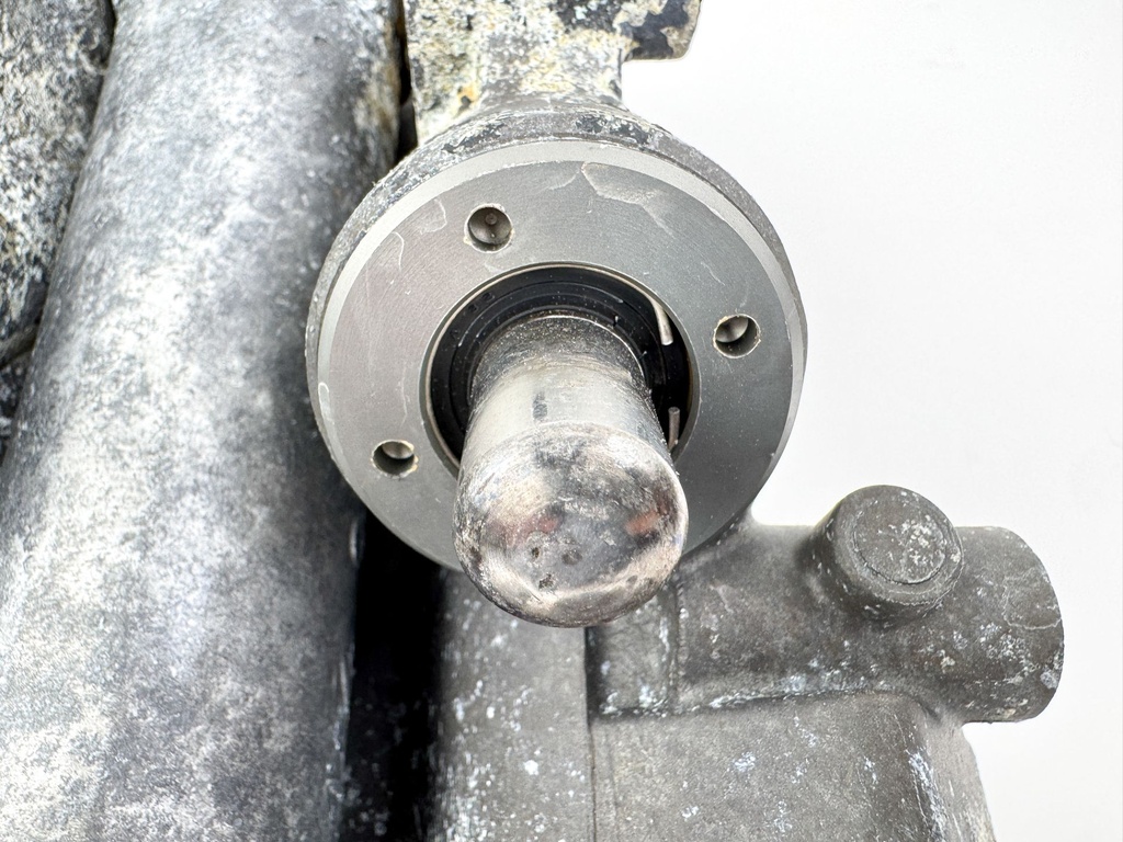 2002 Yamaha 225 HP 4 Stroke Outboard Power Trim Tilt Unit 69J-43800-00-4D Parts