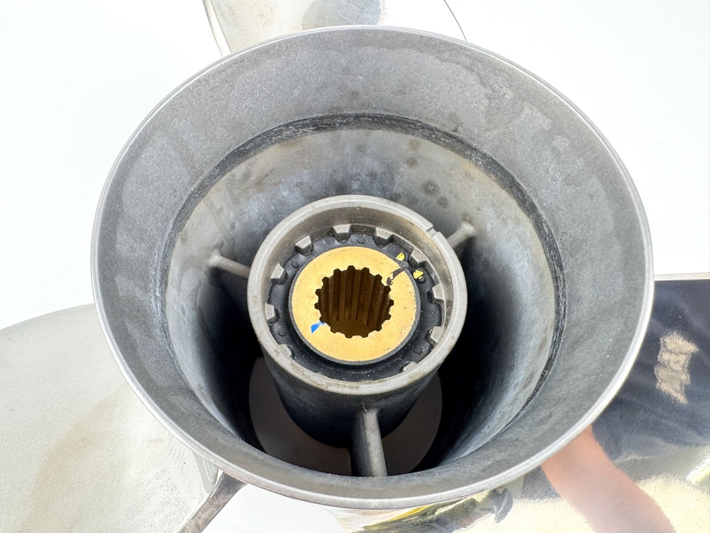 Yamaha Reliance Series 18-ML 14 1/4" x 18P Stainless Steel Propeller - New