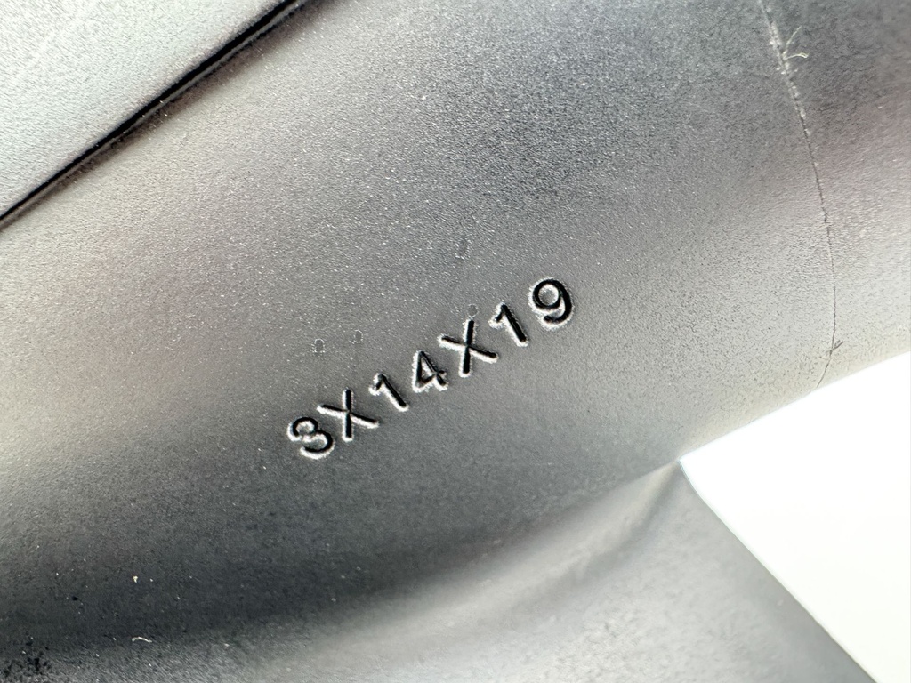 Suzuki 140HP 3 Blade Aluminum Prop Propeller 14" X 19P Right Hand