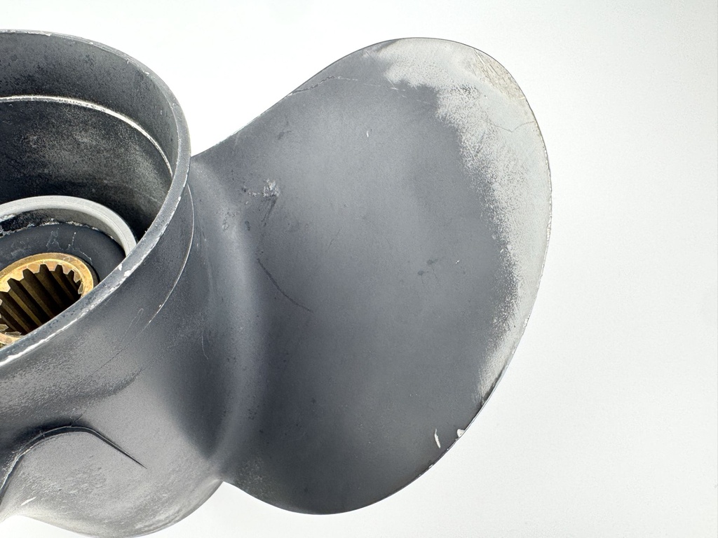 Suzuki 140HP 3 Blade Aluminum Prop Propeller 14" X 19P Right Hand