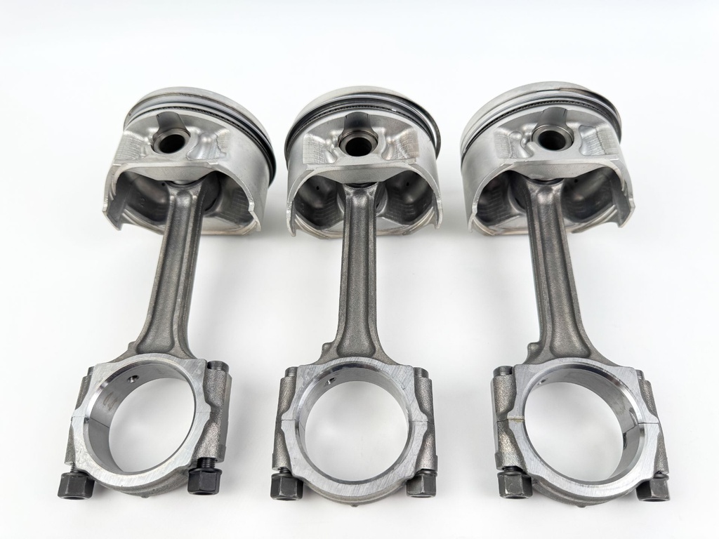 2005 Suzuki 140 HP 4 Stroke Outboard Piston & Connecting Rod Set 12111-92J00 OEM