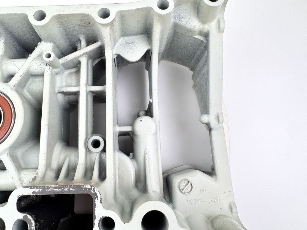 2005 Suzuki Johnson 140 HP 4 Stroke Outboard Engine Holder 51110-90822-0EP OEM