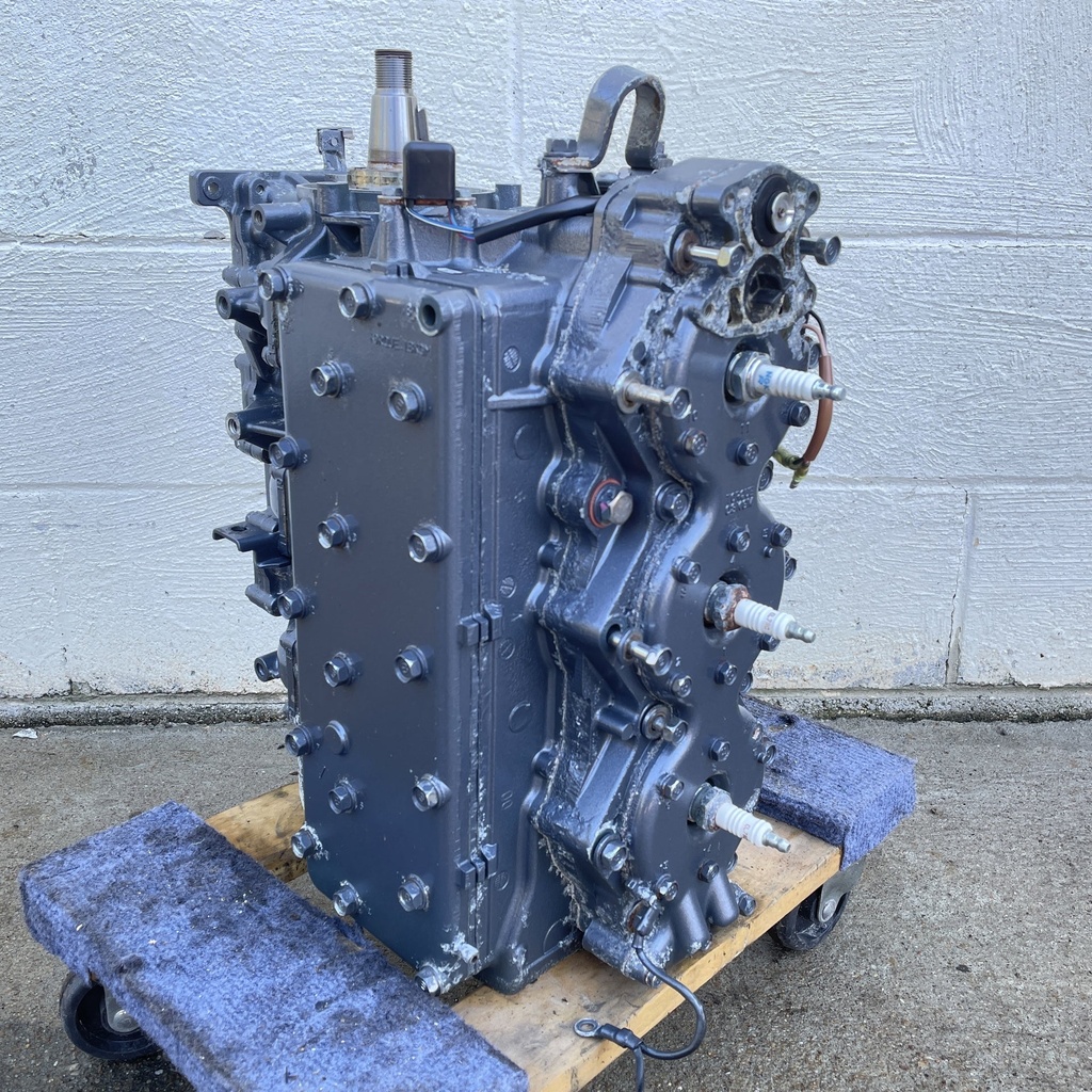 2003 Yamaha 90HP 2 Stroke Powerhead Crankcase No Oil Injection 6H1-15100-02-94 - Broken Studs
