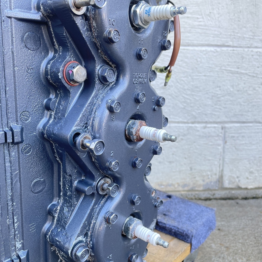 2003 Yamaha 90HP 2 Stroke Powerhead Crankcase No Oil Injection 6H1-15100-02-94 - Broken Studs