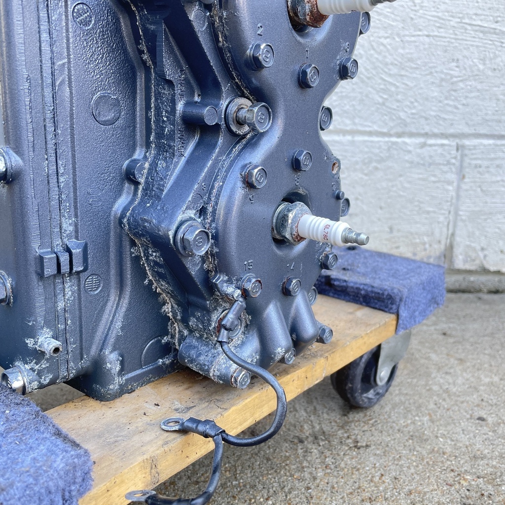 2003 Yamaha 90HP 2 Stroke Powerhead Crankcase No Oil Injection 6H1-15100-02-94 - Broken Studs