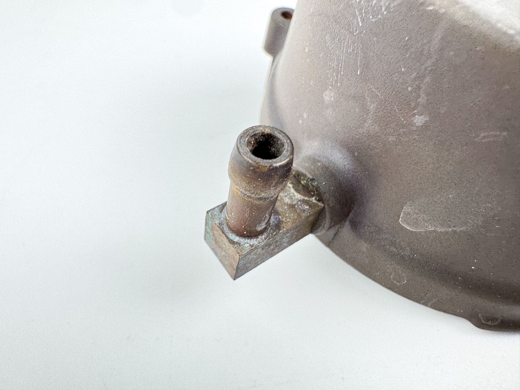 2005 Suzuki 140 HP 4 Stroke Outboard Oil Cooler Assembly 16600-92J11 OEM