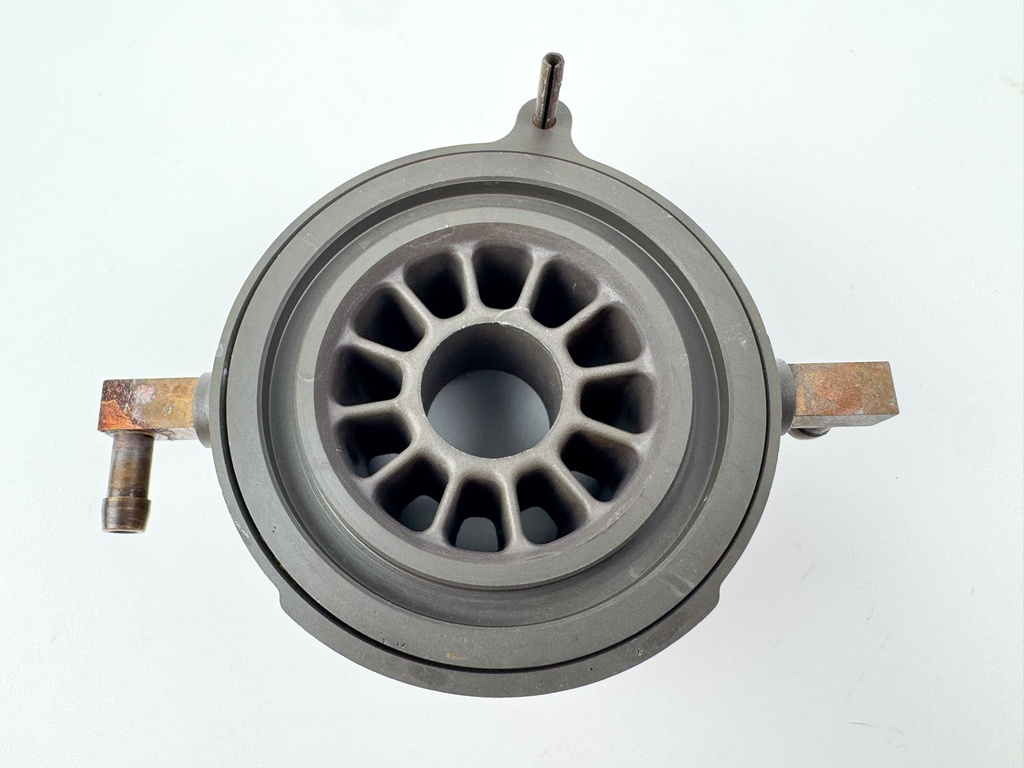 2005 Suzuki 140 HP 4 Stroke Outboard Oil Cooler Assembly 16600-92J11 OEM